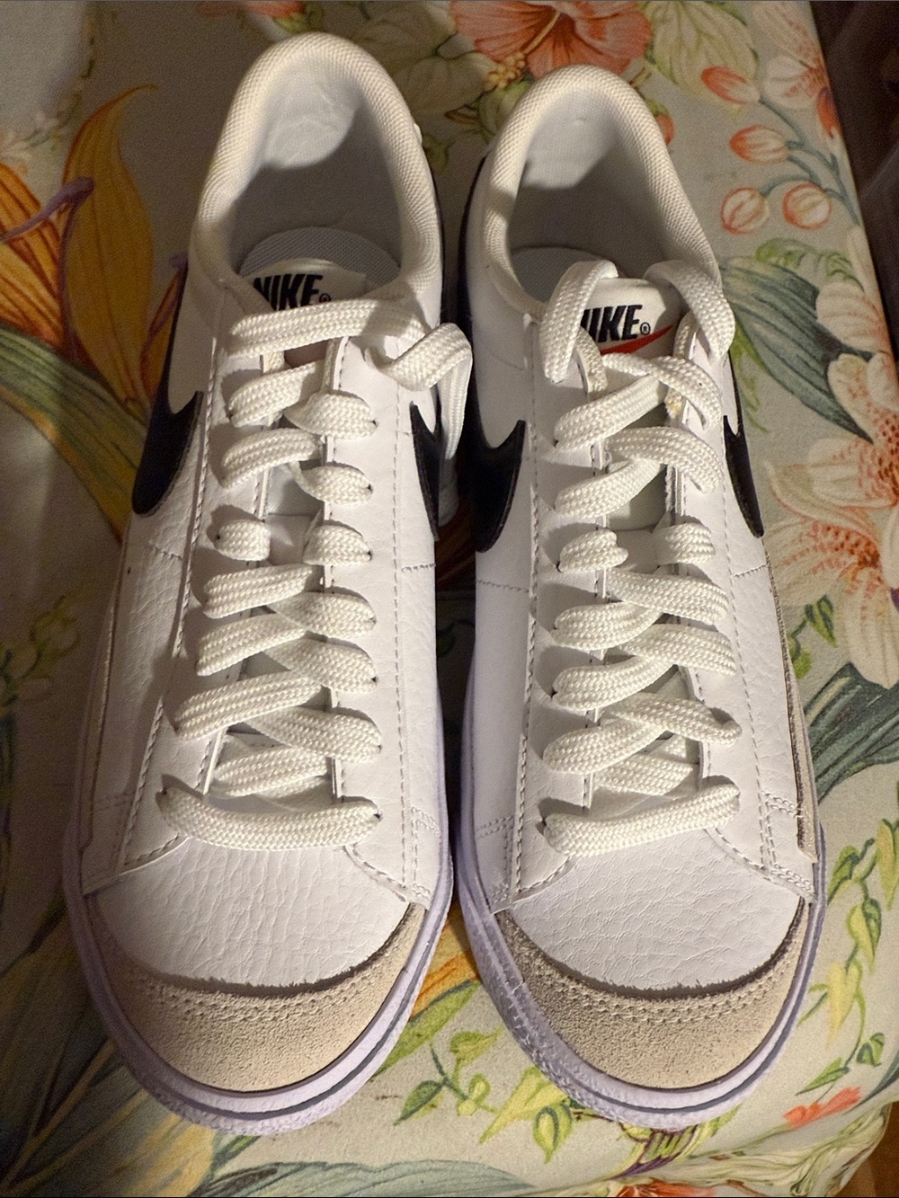 Nike White and Black Men's Low-Top Leather Sneakers